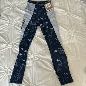 NWT NORTH FACE Trailwear leggings. Wms. XS. Lots of Pockets. Sturdy fabric.